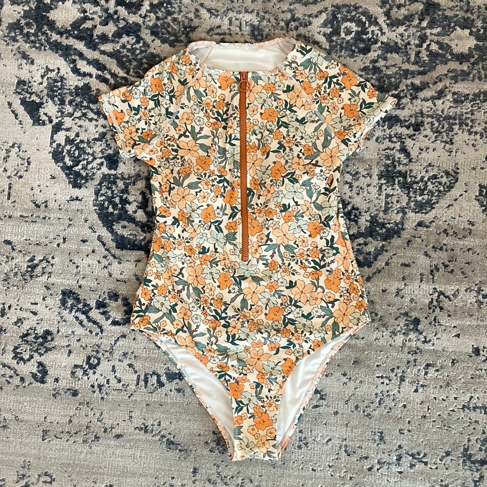 CUPSHE Elodie Ditsy Zipper Short Sleeve One Piece Swimsuit